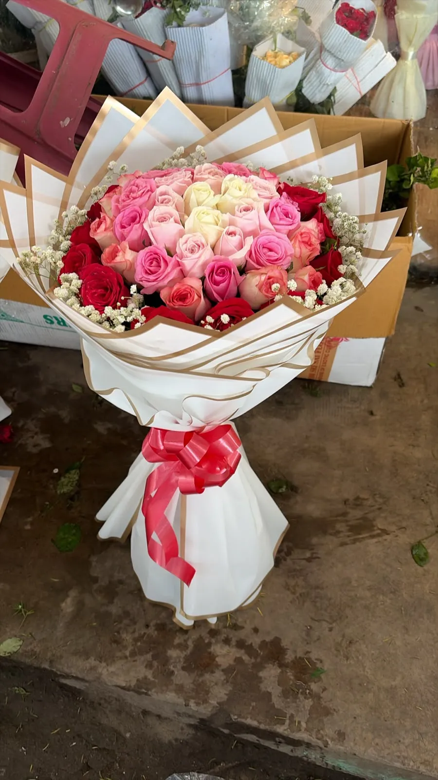 50 rose bouqet 50 mix roses fansy